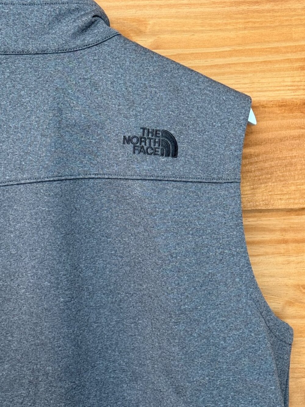 The North Face Gray Windwall Full Zip Lightweight Vest Men's size L - Picture 6 of 7